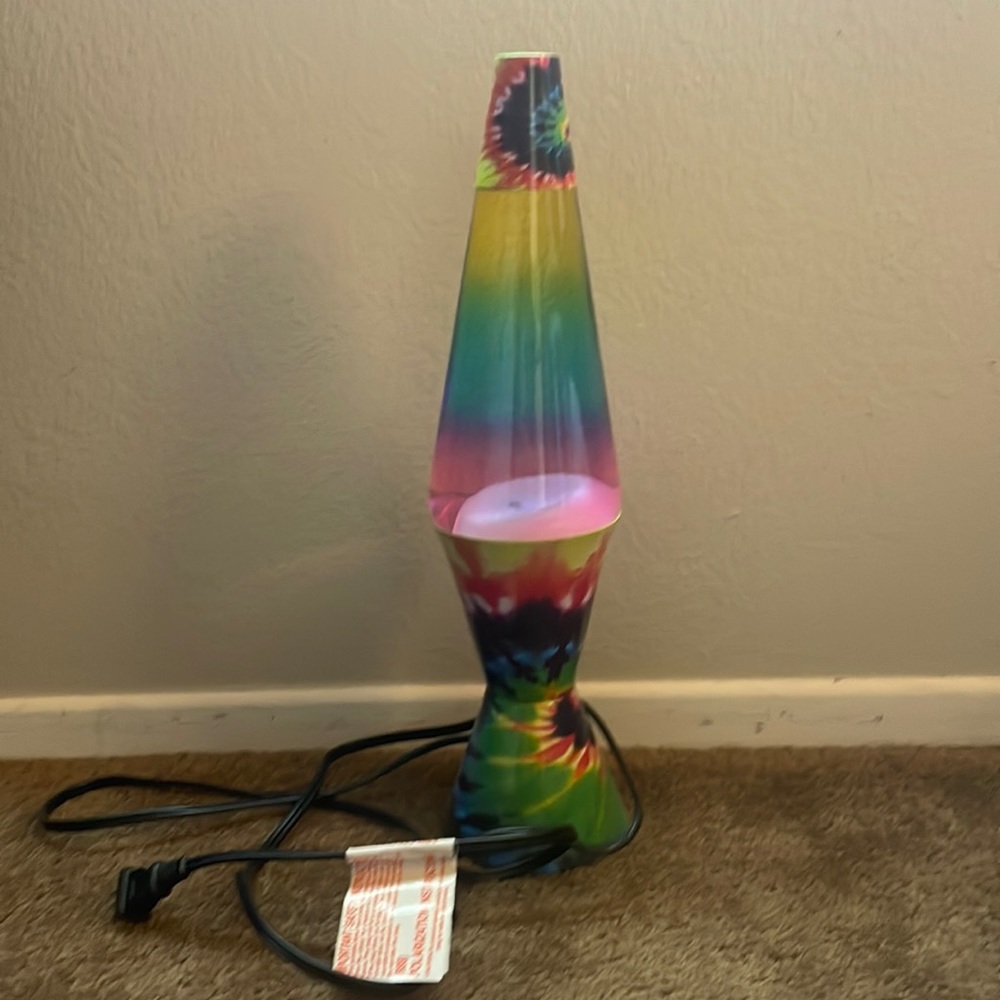 Fun lava lamp, in perfectly working condition
